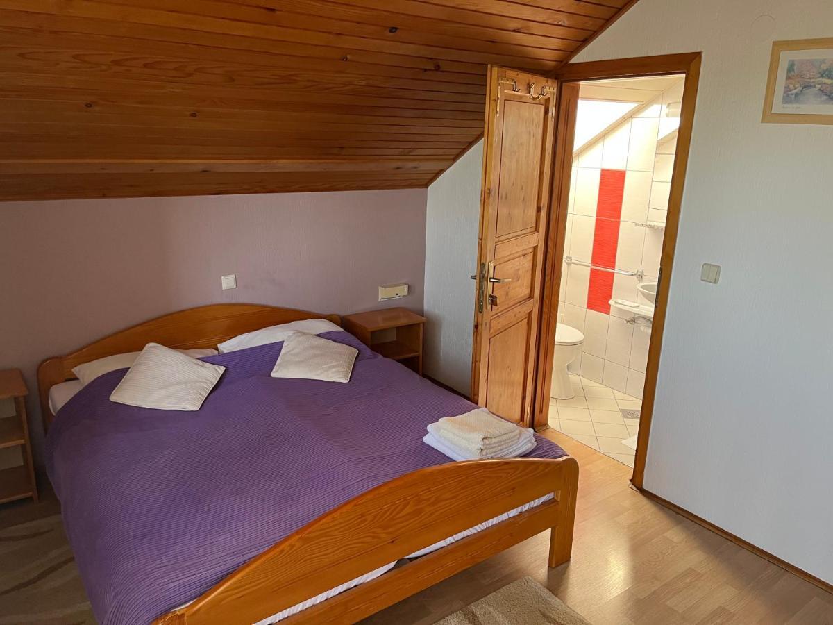 Guesthouse Hodak Seliste Dreznicko Exterior foto