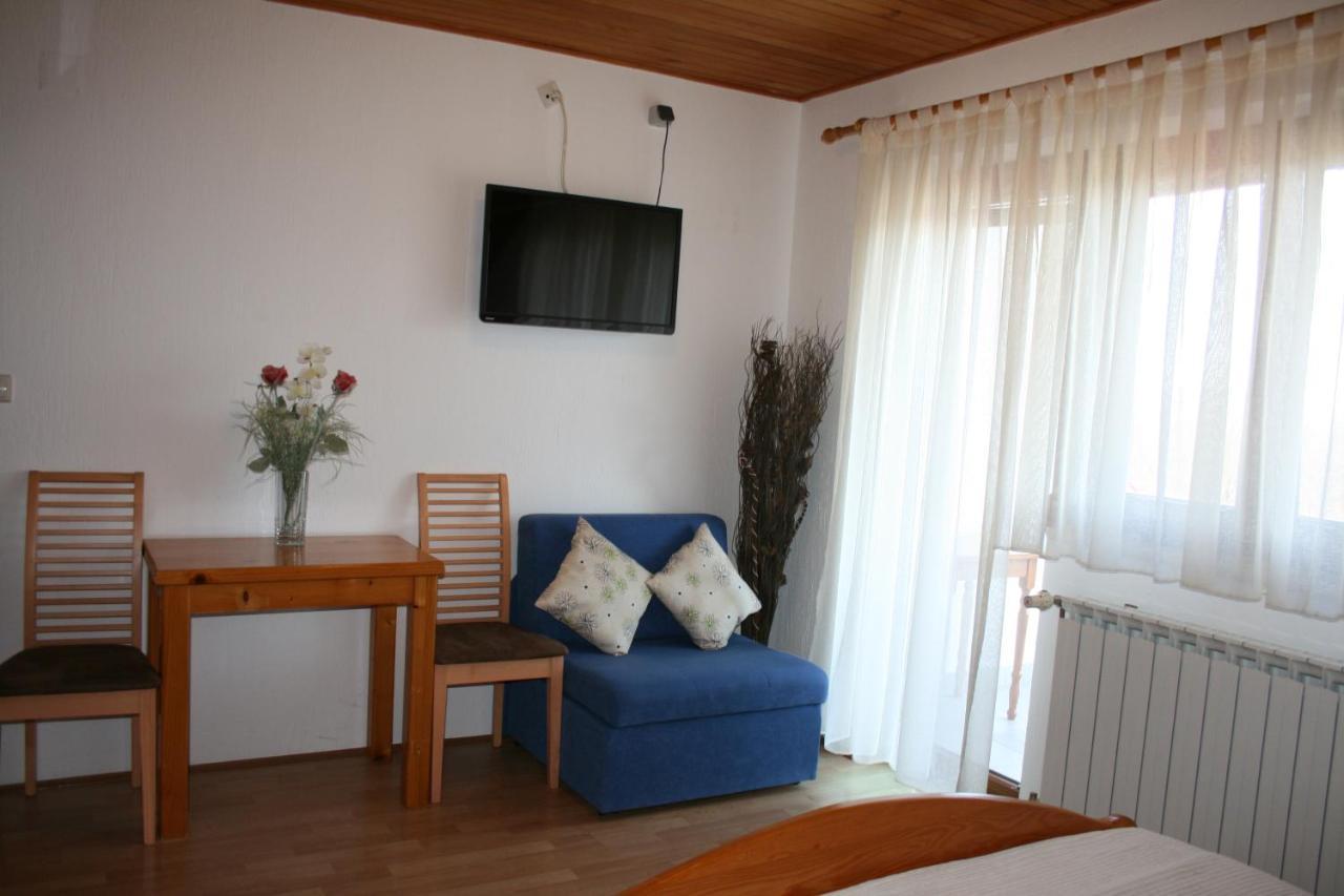 Guesthouse Hodak Seliste Dreznicko Exterior foto